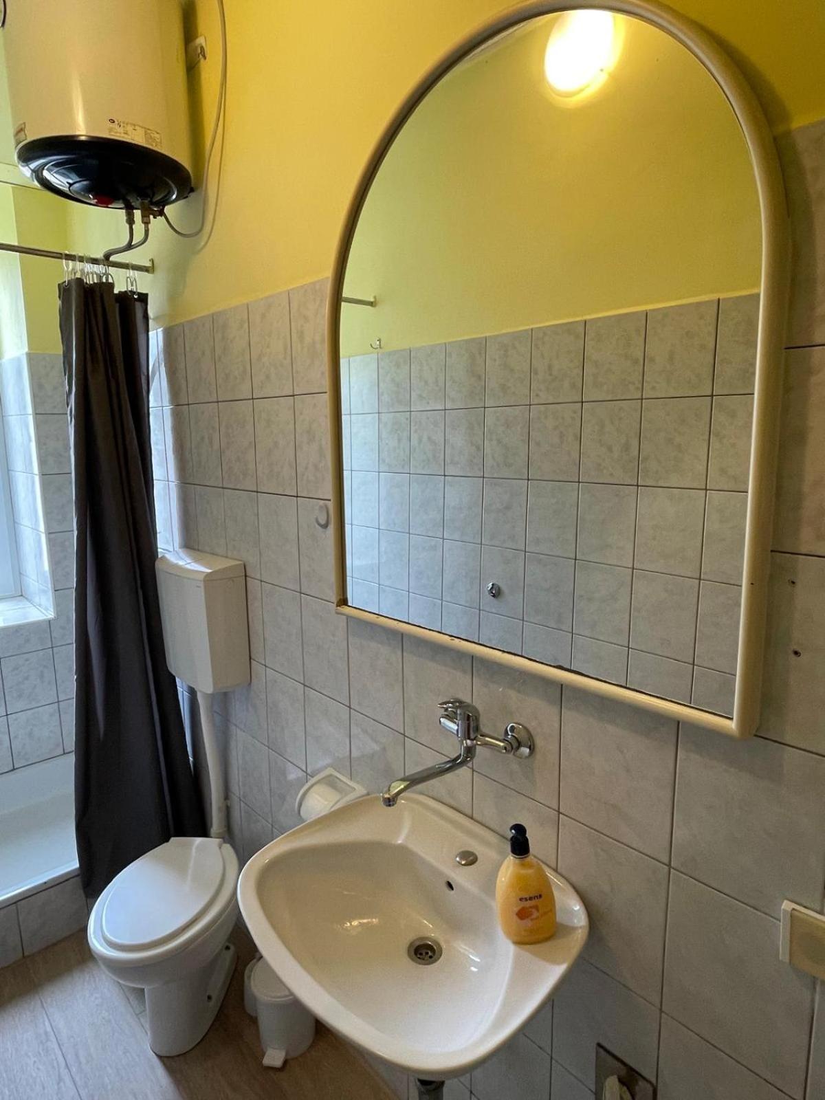 Dejan Apartment 3-City Centar Near Arena With Free Parking Pula Exterior photo